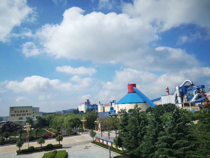 临沂中联水泥有限公司厂区一角