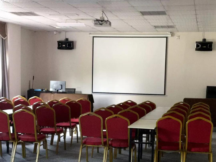 「上课」的会议室。图源：受访者