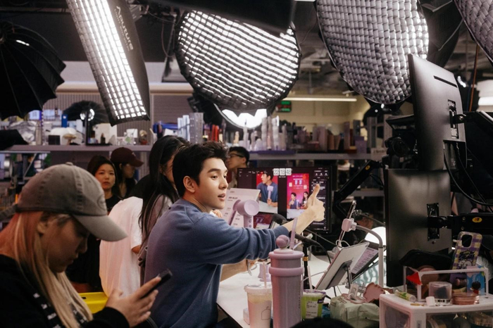 （李佳琦直播间）