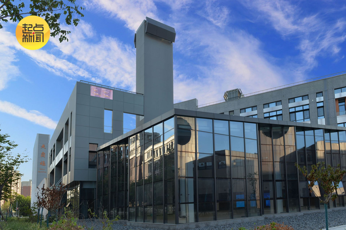 中国西部科技创新港七号楼外观