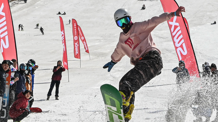 享滑雪之乐（央广网发  哈尔滨市委宣传部供图）