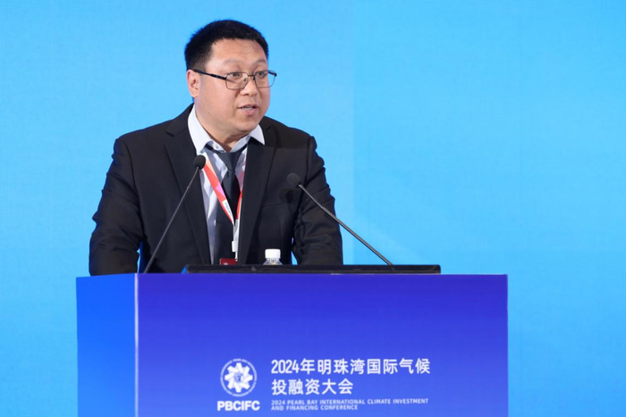 图为江西省赣州市生态环境局副局长马飞发表演讲