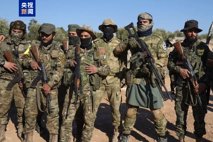 △“沙姆解放阵线”中的战士成分复杂，来自中东及周边多个国家