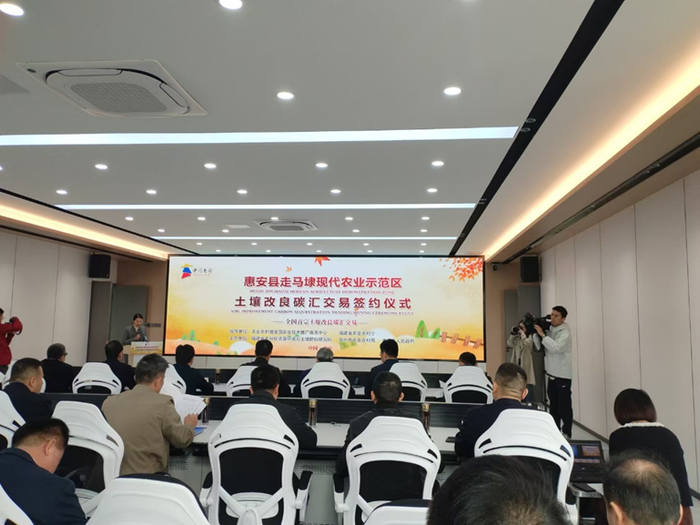 活动现场（胡宇昊摄）