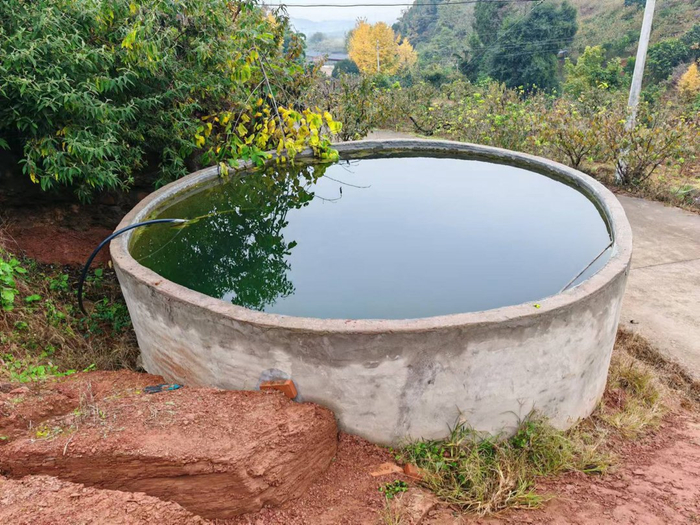 快乐村5组新建了水井和蓄水池