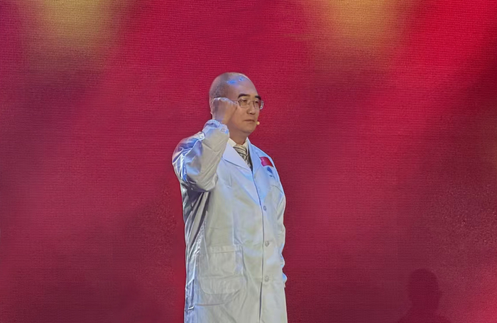 “人民英雄”张定宇
