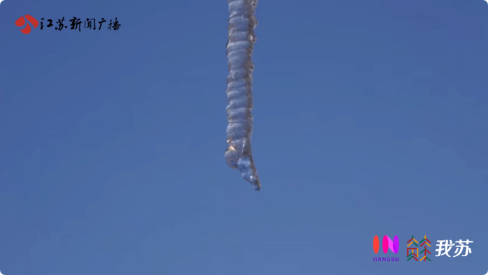 竹内亮影片中的长江源头的第一滴水