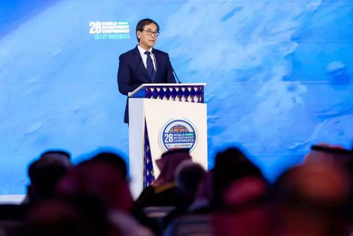 图为世界投资大会执行委员会主席詹晓宁