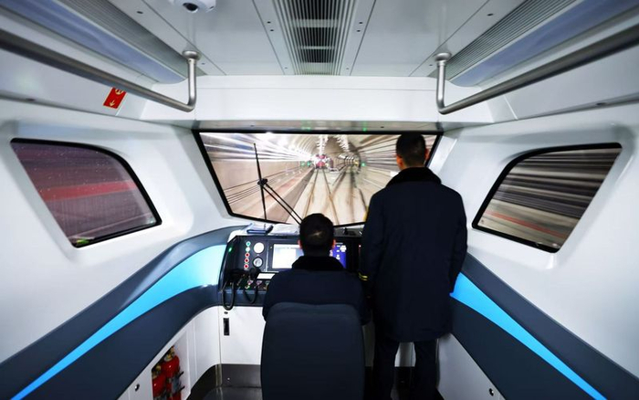 正在行驶中的地铁3号线列车。新京报记者 王贵彬 摄