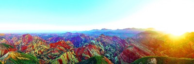 甘肃省兰州市的丹霞地貌。资料图片