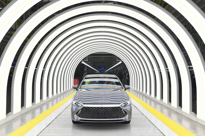 比亚迪合肥基地生产线。记者 张大岗/摄