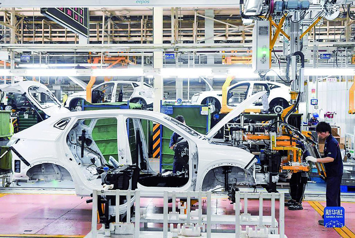     重庆长安汽车股份有限公司智能化工厂作业现场