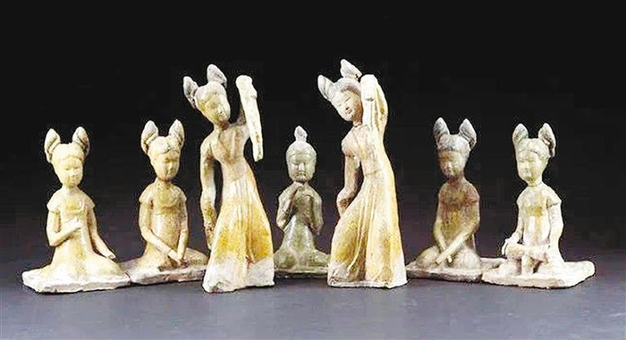 黄釉乐舞俑 唐代