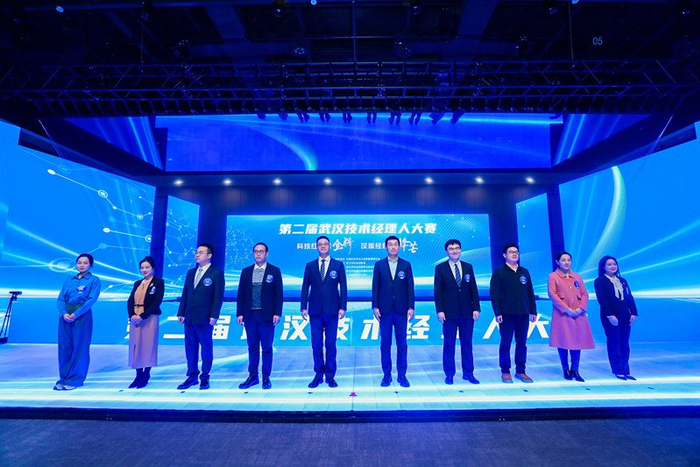 决赛选手集中展示。马聪摄