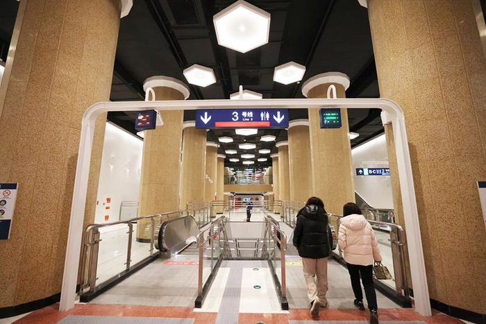 12月15日，3号线东四十条站在改造后首次公开亮相。新京报记者 王贵彬 摄
