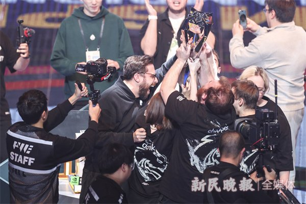 图说：2024“反恐精英”世界锦标赛总决赛 新民晚报记者 李铭珅 摄（下同）