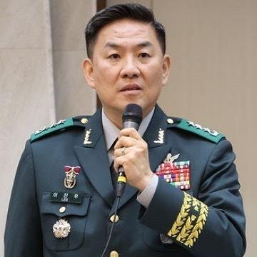 韓國(guó)首都防衛(wèi)司令部司令官李鎮(zhèn)雨被正式拘捕