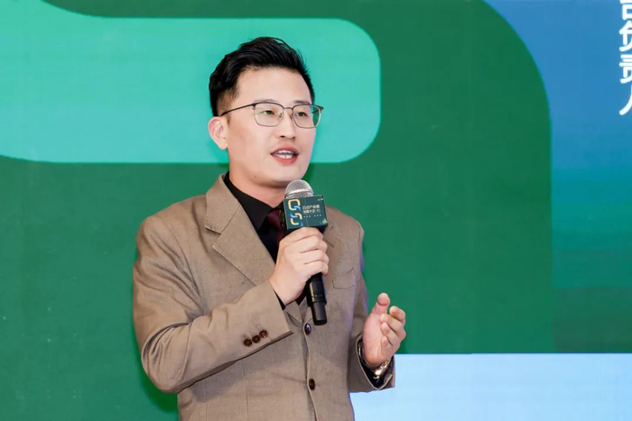 ▲图注：东呈供应链采购部负责人贾慧斌