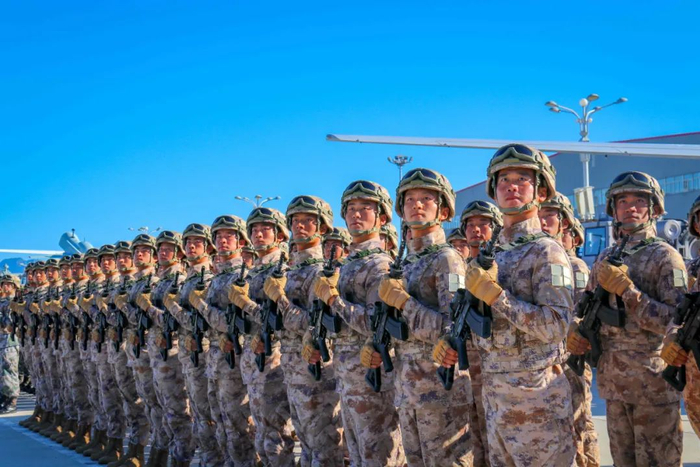 2019年，旅部分官兵代表参加国庆70周年阅兵（ 杨再新摄 ）