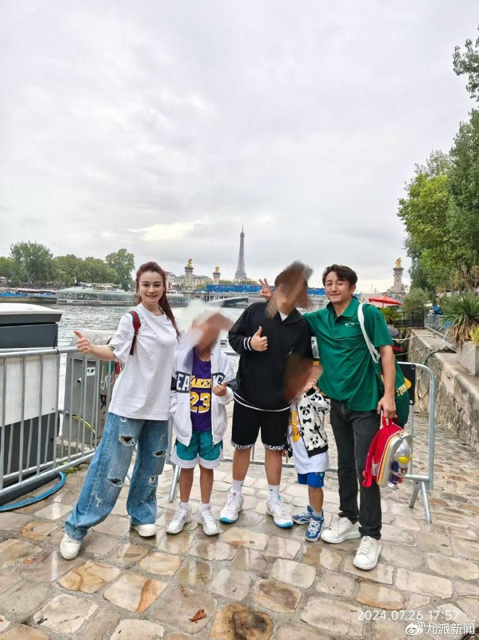 邹市明一家。图/社交平台