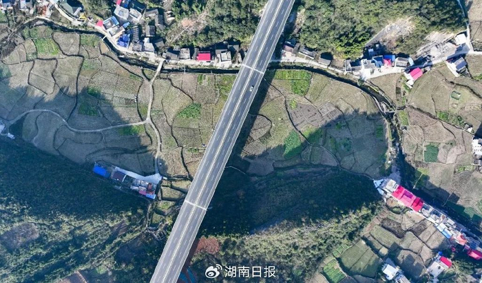 （永新高速公路。本文照片皆为湖南日报全媒体记者 辜鹏博 摄）‍‍‍‍‍‍‍‍