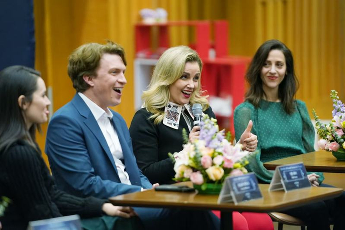 主演见面会现场。  摄影：方非