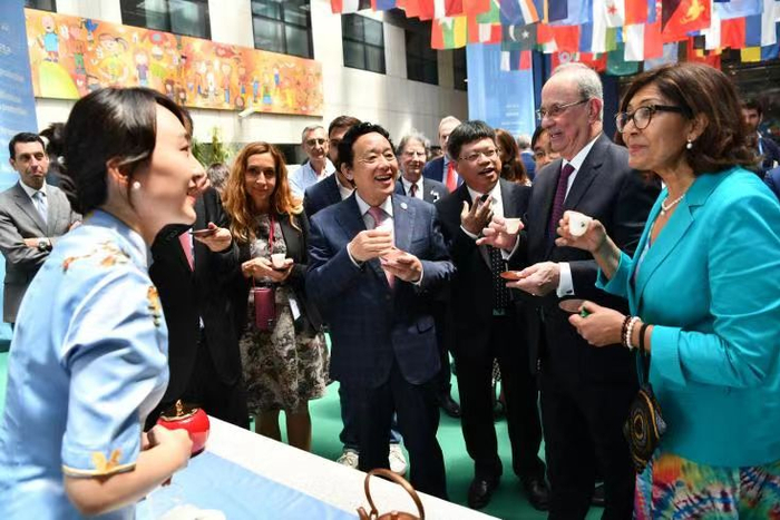 △2023年“国际茶日”期间，八马茶业受邀亮相联合国粮农组织，获多国代表嘉宾点赞（八马茶业供图）