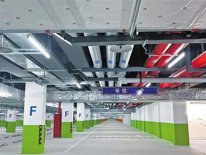     近日拍摄的新建成的华夏奥韵小区地下停车场。本报记者 盛嘉敏 摄