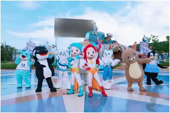 △海洋动物明星们将身着周年庆主题盛装，在动感音乐的伴奏下轮番走秀展示。图/景区提供