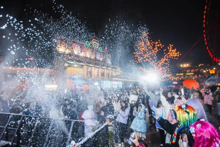 △长沙世界之窗的喷雪狂欢季。图/景区提供