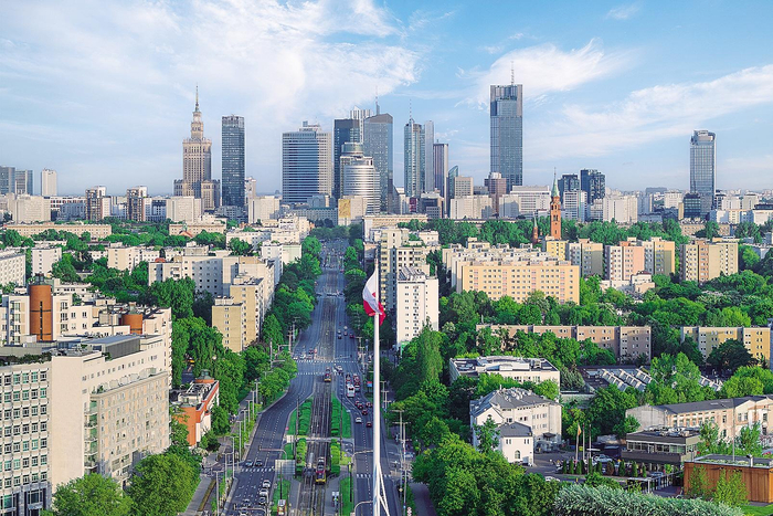 波兰将于2025年1月至6月接替匈牙利担任欧盟轮值主席国。图为波兰首都华沙鸟瞰图。