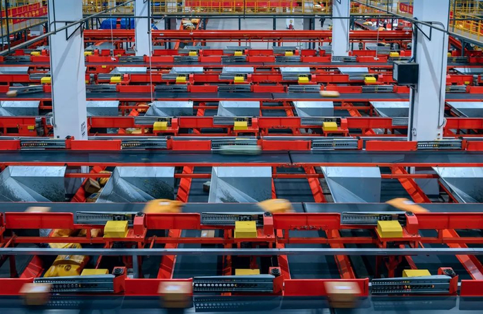 申通快递义乌分拨中心智能分拣系统。杨志斌 摄