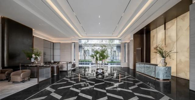 招商·翎雲阁北大门酒店式落客大堂实拍图