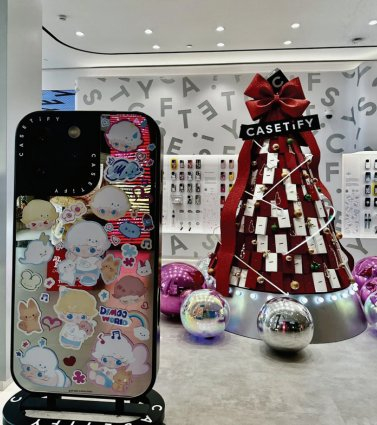 　　图为联名款手机壳。