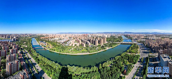 　　这是2024年8月15日拍摄的呼和浩特市城市风光。王劭凯 摄