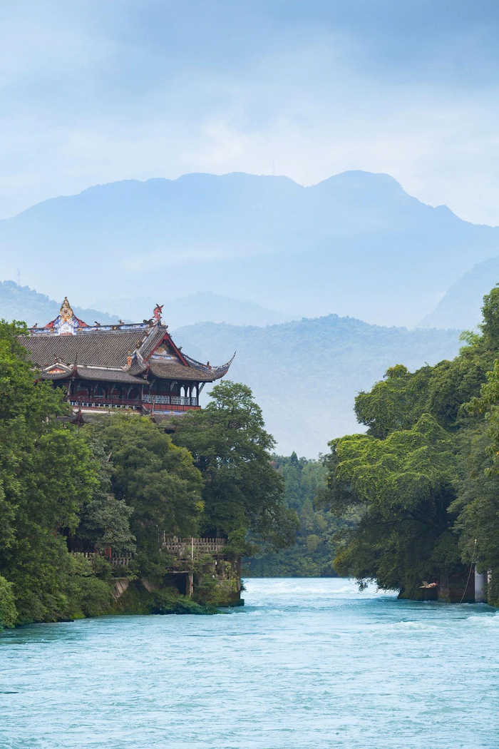 △都江堰伏龙观