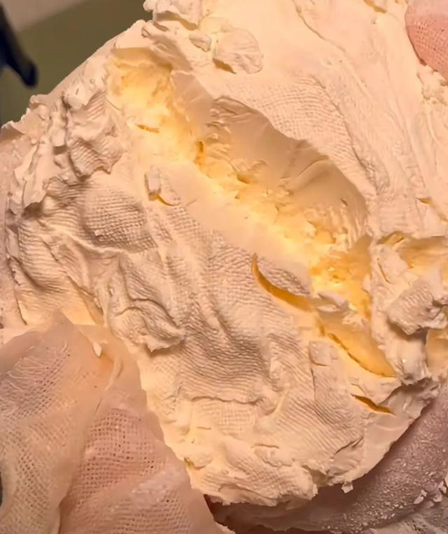 网友自制干噎酸奶 社交媒体截图