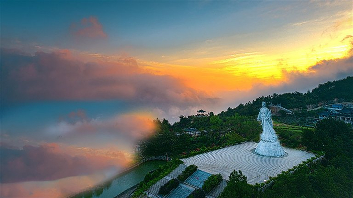 马仙广场。魏发松 摄