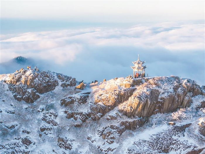 东狮山冰棱景观。游何斌 摄