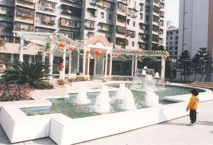 ▲名雅苑小区喷水池