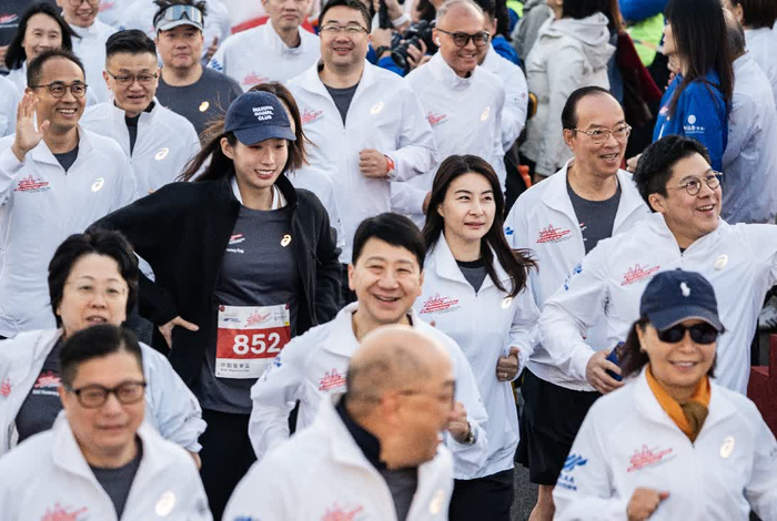 港珠澳大桥半程马拉松在香港举行 图源：文汇网