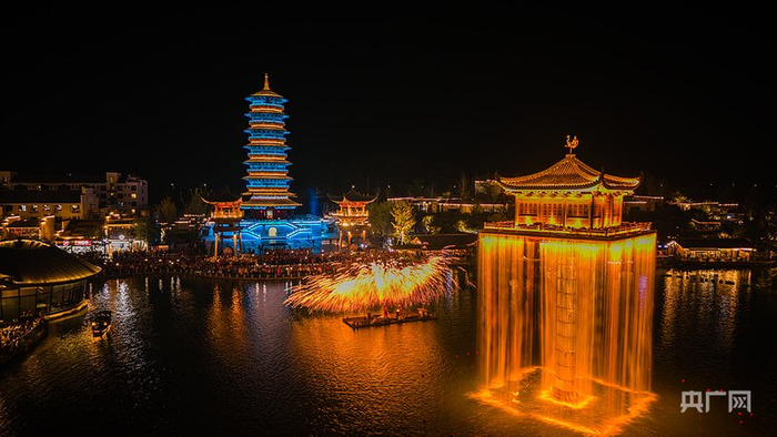 婺女洲打铁花（来源：CFP）