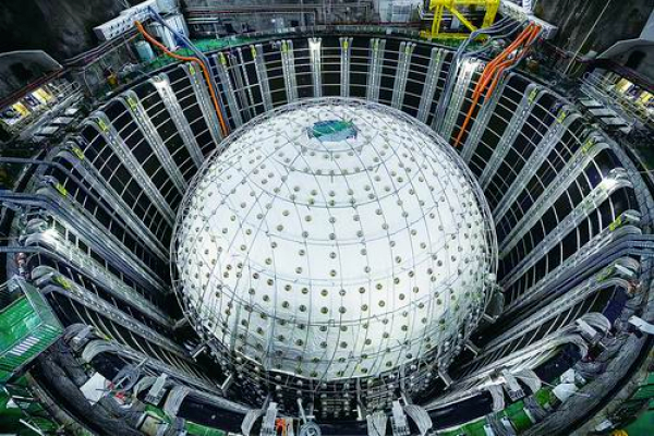 ▲江门中微子实验探测器。