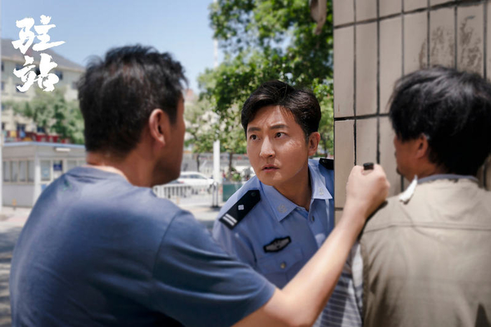 常胜用幽默风趣的方式化解各种难题。