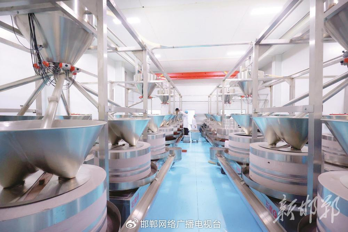 大名县五鹿香香油生产车间。