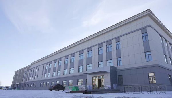 新建职工活动中心（本文图片皆由呼伦贝尔机场提供）