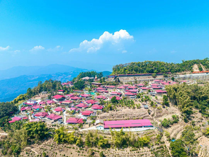 临沧市沧源佤族自治县班洪乡下班坝自然村。徐俊 摄
