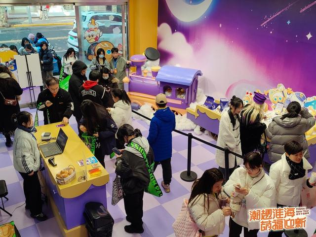 图说：饼干人快闪店