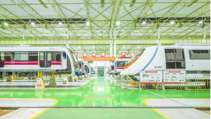 城轨车辆总装配生产线现场（央广网发  重庆中车长客供图）