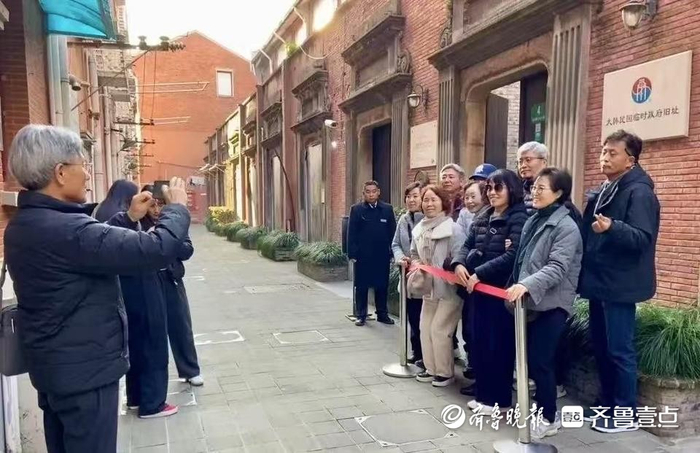 韩国游客打卡大韩民国临时政府旧址（图源网络）